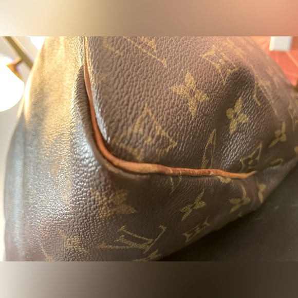LOUIS VUITTON AUTHENTIC SPEEDY 30! - Picture 5 of 16